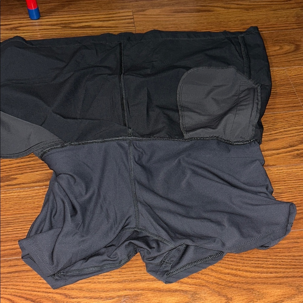 Kuhl FreeFlex Black Athletic Stretch Waisted Zip‎ Pocket Mid Thigh Length SZ L - Picture 6 of 6